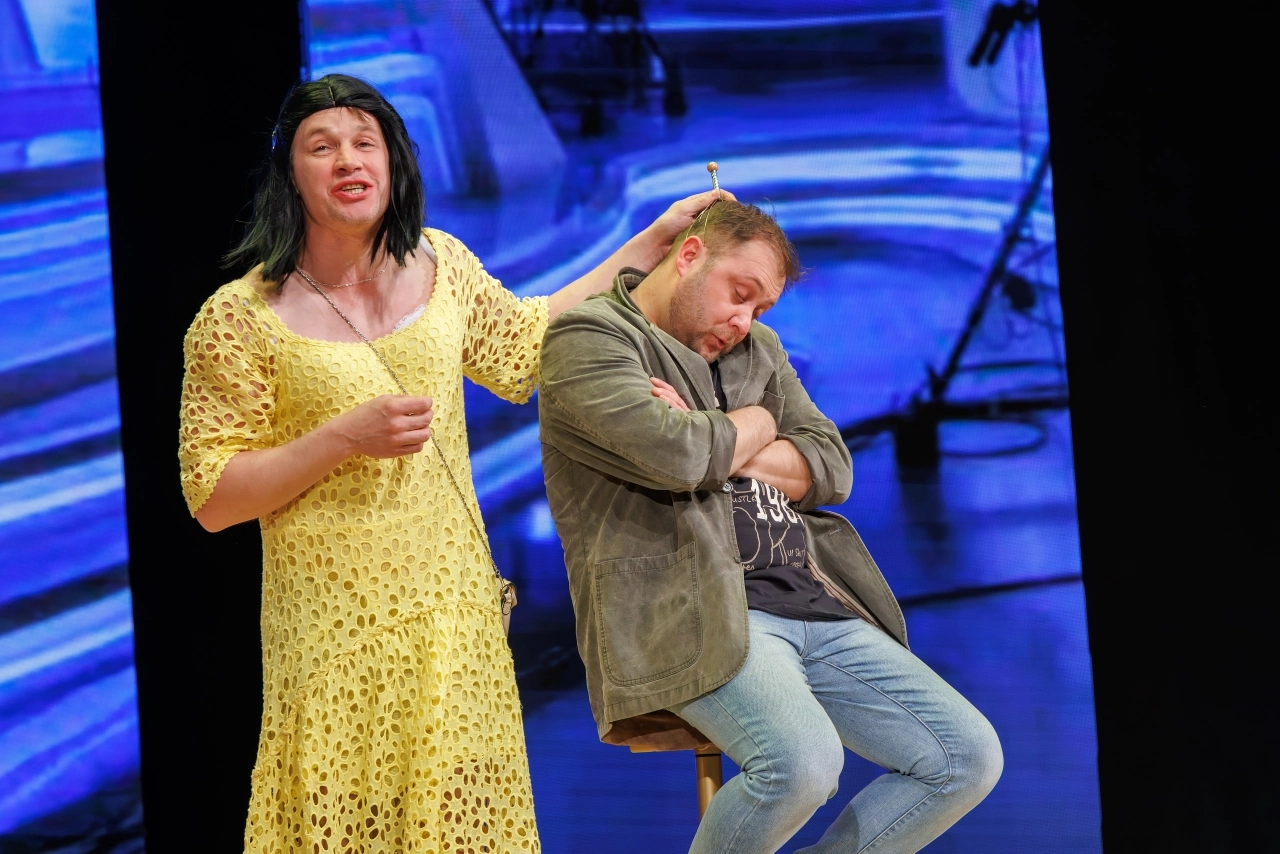 Nur Männer in der Show